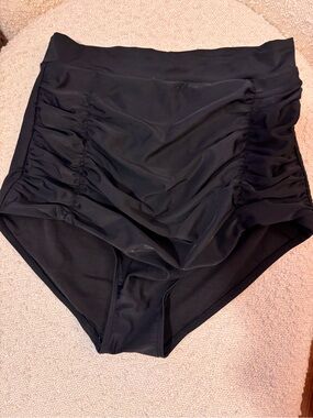 Black High-Waist Ruched Swim Bottoms - Women Swim